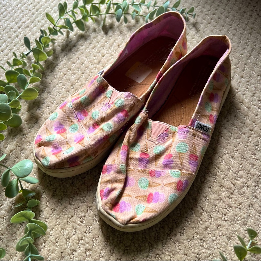 🍦Tom’s Ice Cream Cone Slip On Shoes